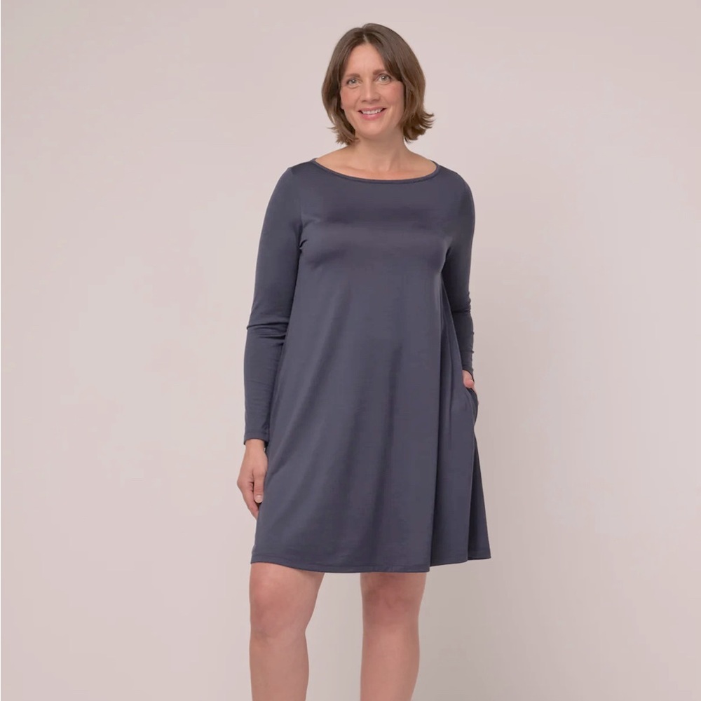 Wool& Rowena swing dress large navy